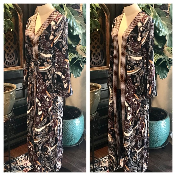 Nordstrom’s Indie Paisley & Peacock Kaftan/Kimono - Picture 3 of 8